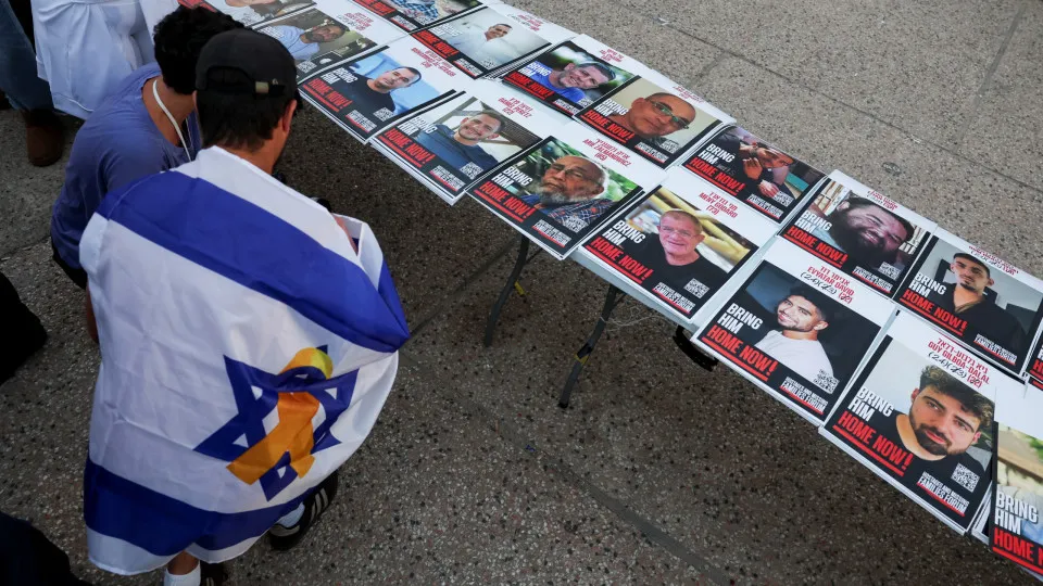 Hamas entregou (mais) quatro corpos à Cruz Vermelha