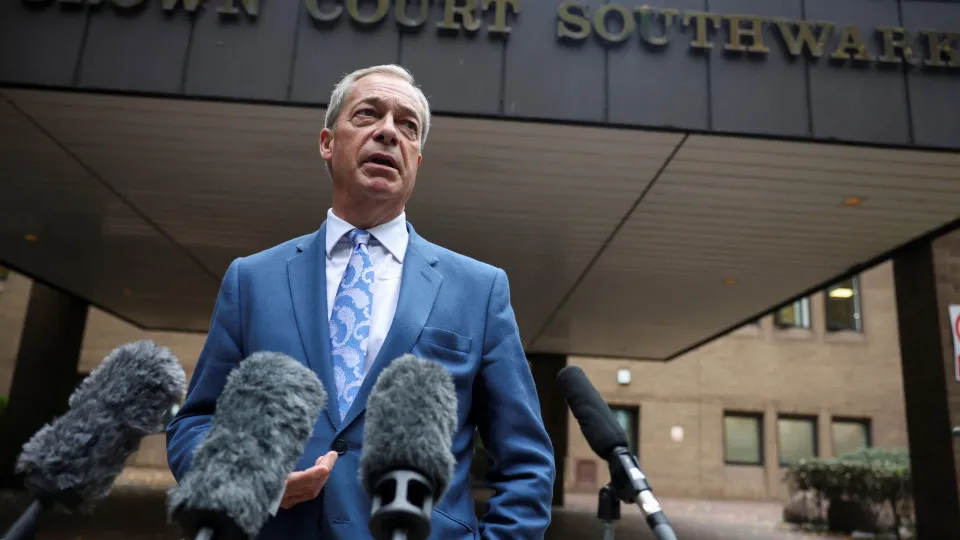 Afegão condenado a 5 anos de prisão por ameaçar Farage de morte no TikTok