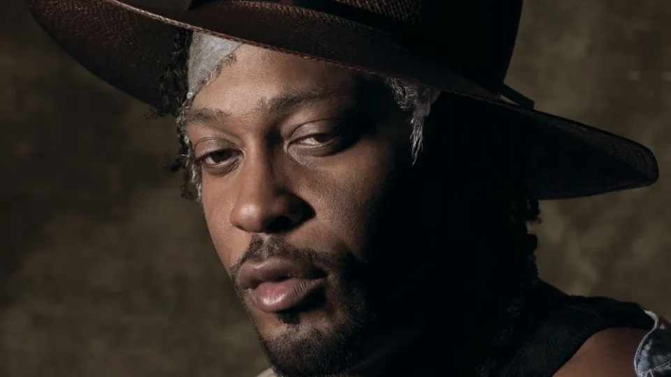 Morreu o cantor de R&B D'Angelo. Tinha 51 anos