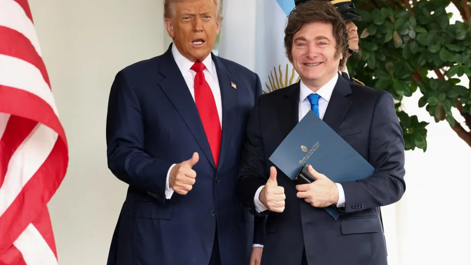 Javier Milei visita Trump para selar ajuda financeira dos EUA à Argentina