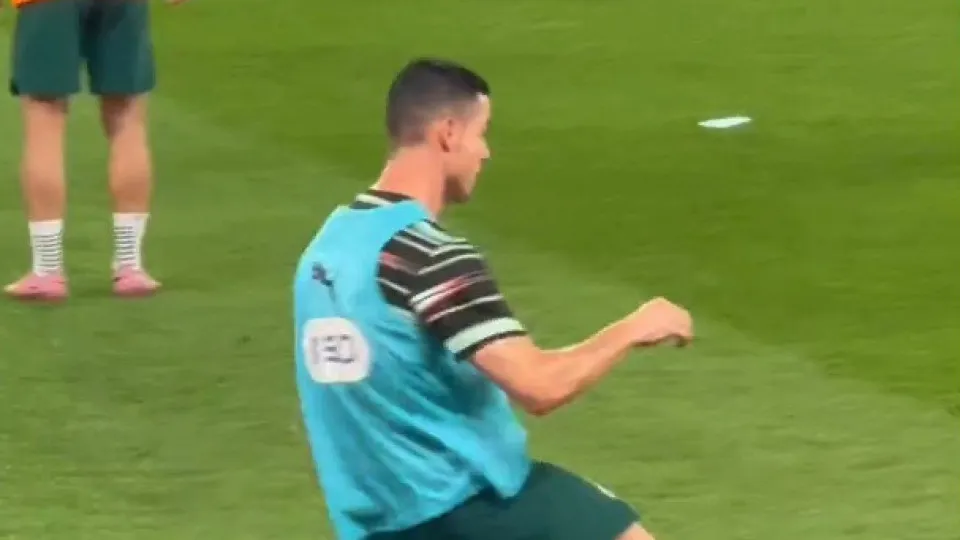 O gesto de Cristiano Ronaldo no aquecimento que enlouqueceu os adeptos