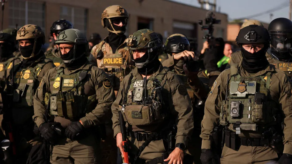 Agentes do ICE de Chicago obrigados a usar câmaras corporais