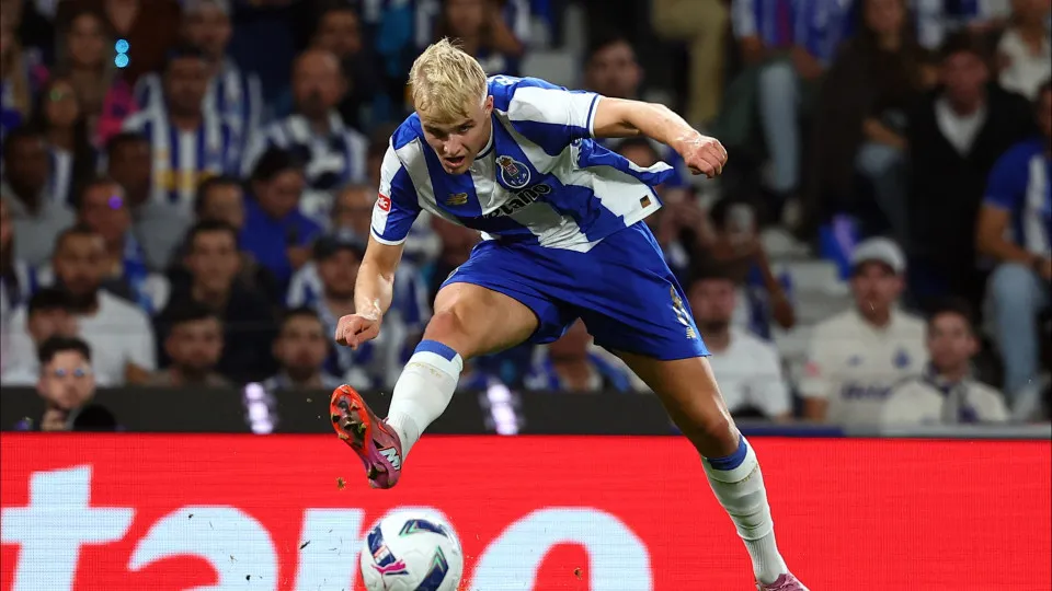 O rumor da semana: FC Porto 'treme' por culpa de Froholdt... e Amorim?