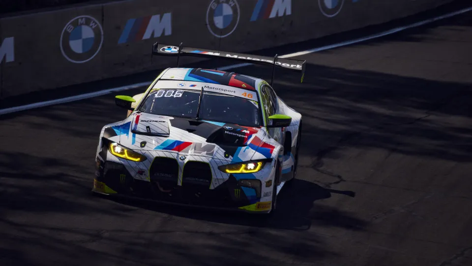 Tem 485 mil euros? Pode comprar este BMW M4 GT3 de Valentino Rossi