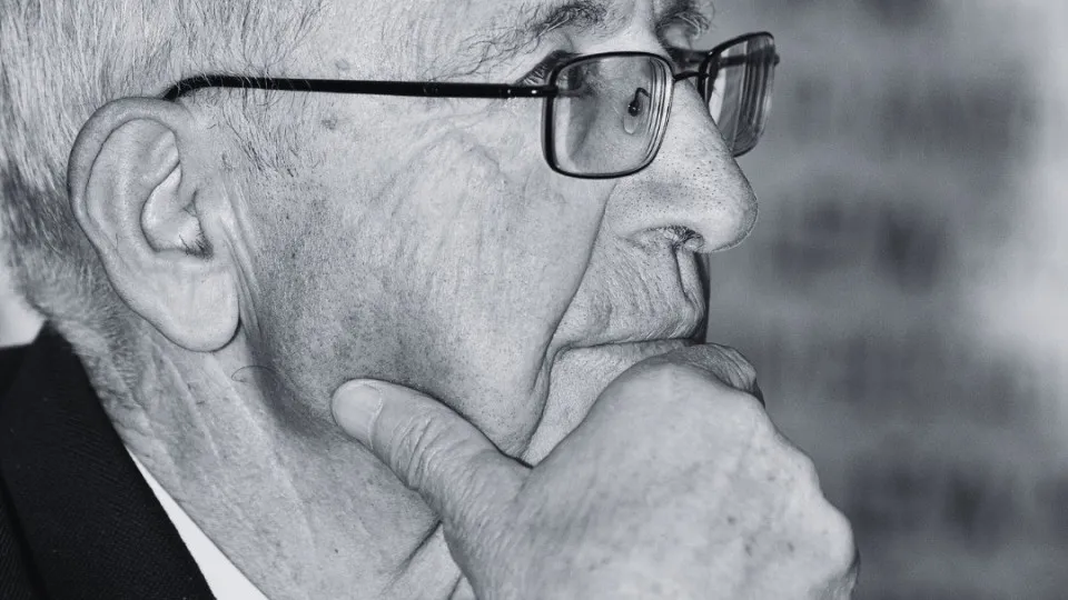 António Borges Coelho, historiador que inovou e viveu "no fio da navalha"