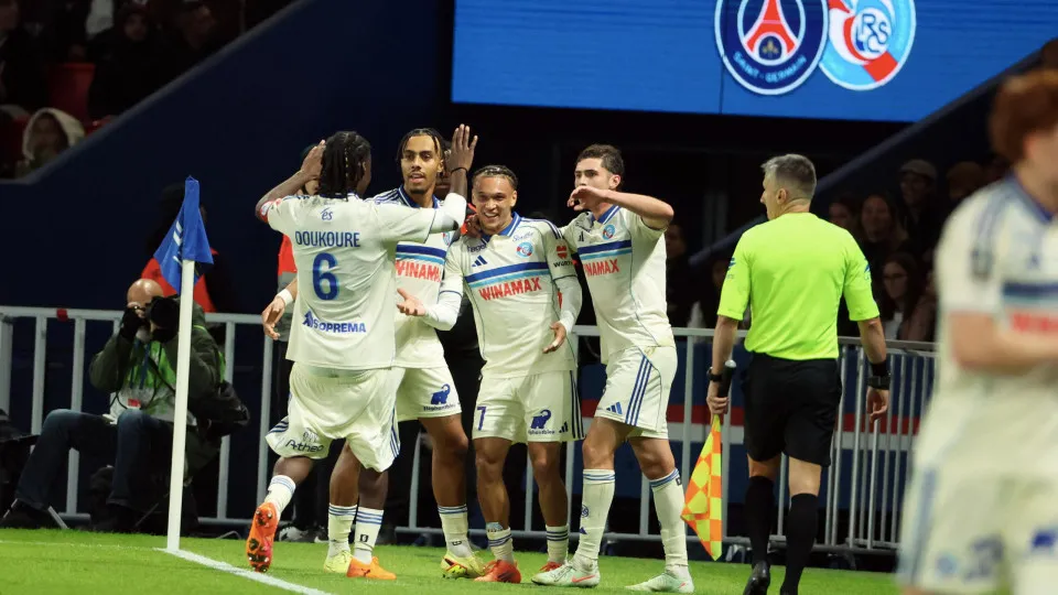 PSG surpreendido em casa com selo português a dobrar frente ao Strasbourg