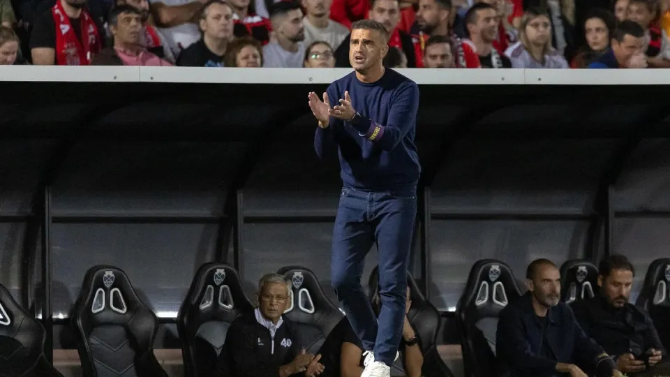 "Queria passar, mas Benfica é justo vencedor. Faltou o golo de honra..."