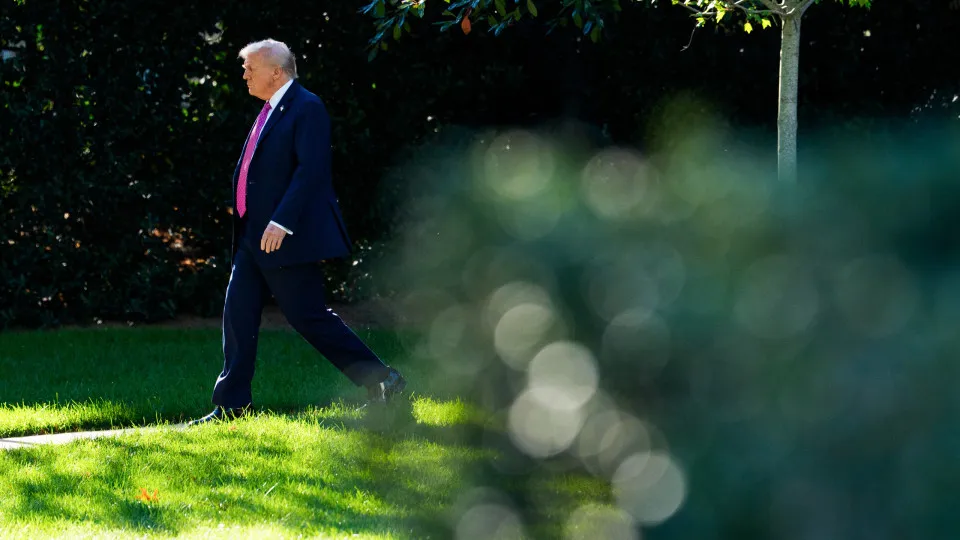 Governo Trump pede ao Supremo que autorize o envio de tropas para Chicago