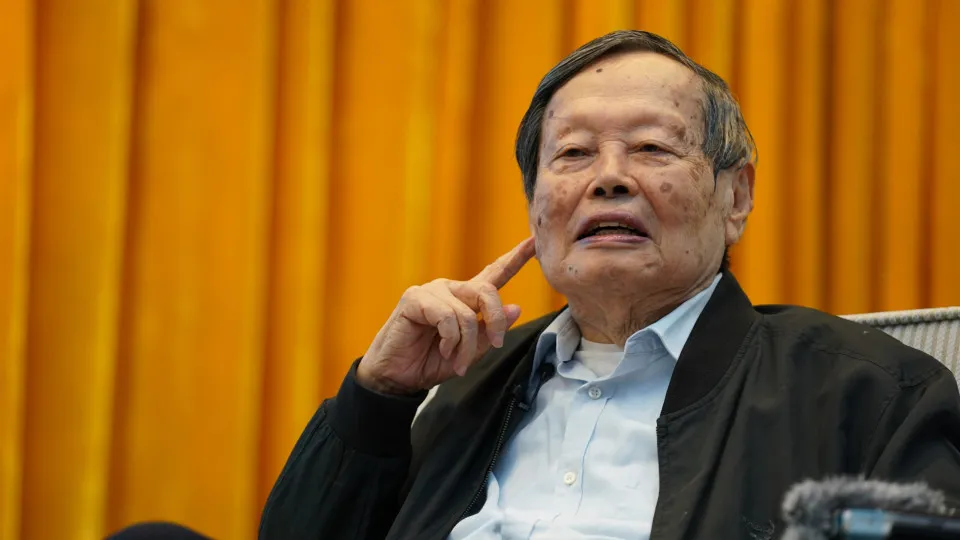Morreu Chen Ning Yang, vencedor do Nobel da Física. Tinha 103 anos
