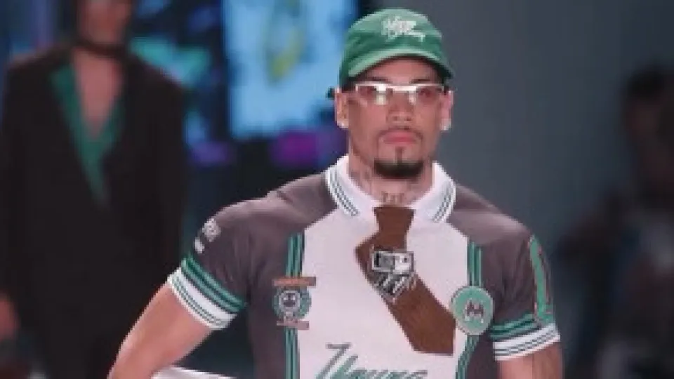 E esta? Jogador de Abel Ferreira brilha... na São Paulo Fashion Week