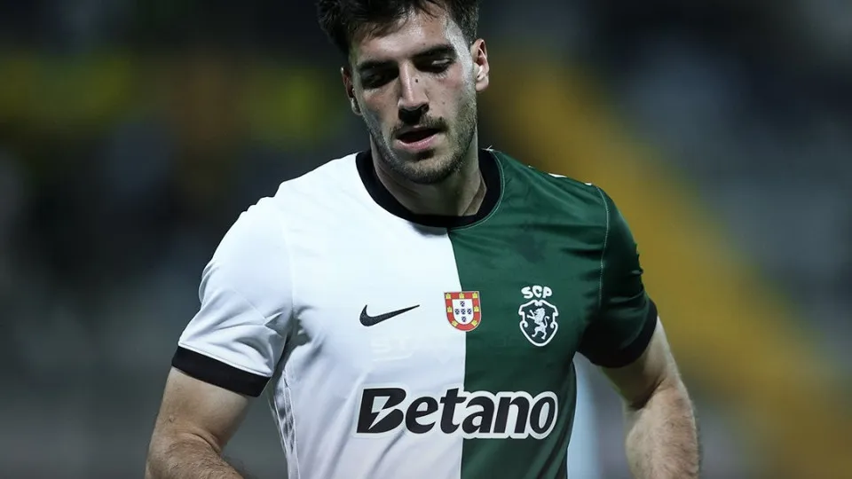 Sporting escapa ao susto e vence Paços de Ferreira na defesa da Taça