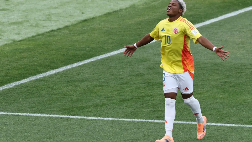 Golo de Perea, do AVS, dá medalha de bronze à Colômbia frente à França