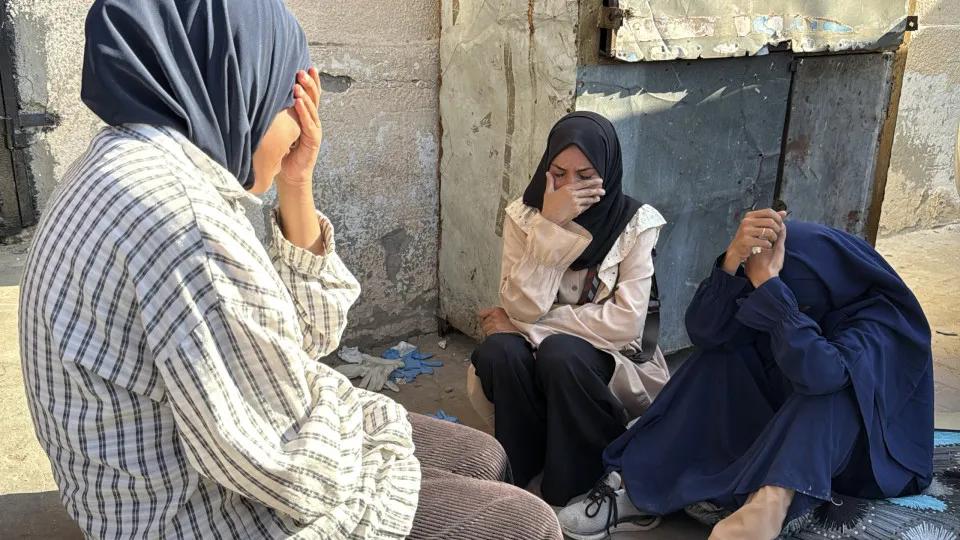 Israel retoma ataques no sul de Gaza por "violação" do cessar-fogo