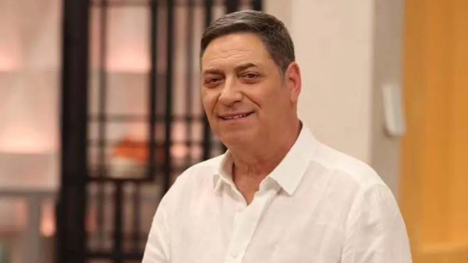 Pobre". Hernâni Carvalho revoltado com caso de bebé retirada à mãe - Notícias ao Minuto