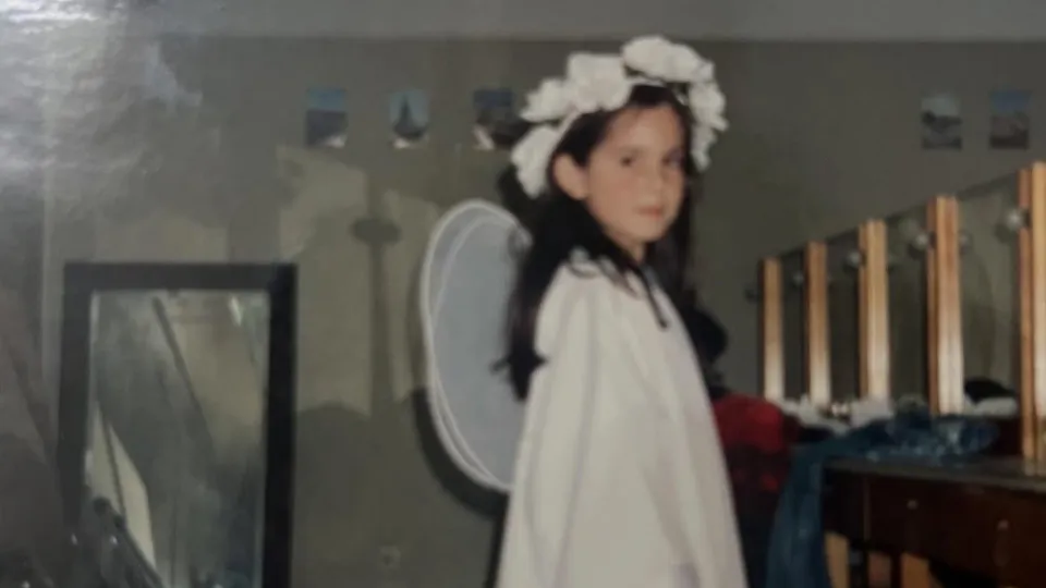 É filha de atores e trabalha na representação. Reconhece este rosto? É filha de atores e trabalha na representação. Reconhece este rosto?