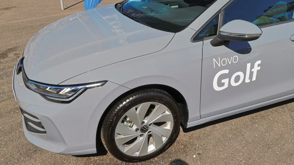 Volkswagen trabalha no futuro do Golf e já há ‘teaser’ Volkswagen trabalha no futuro do Golf e já há ‘teaser’
