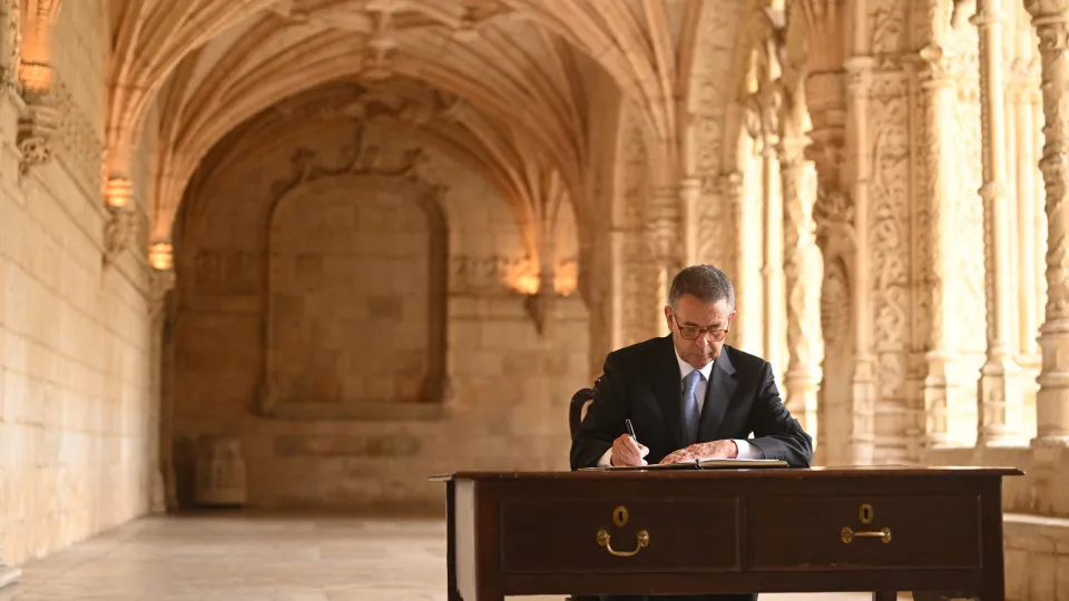 O 1.º dia como Presidente da República pelos olhos de António José Seguro - Notícias ao Minuto