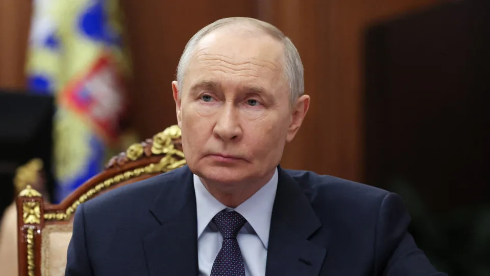 Putin oferece-se para "mediar esforços para paz" no Médio Oriente