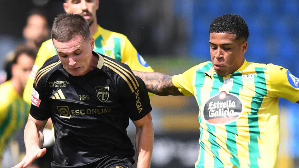 Casa Pia-Tondela termina em caos: adjunto tenta travar árbitro e GNR intervém — image 1