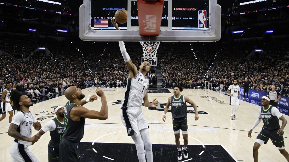 Spurs atropelam Timberwolves e empatam série da NBA
