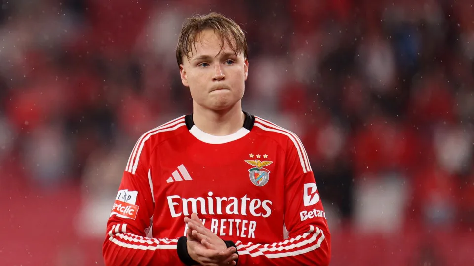 Andreas Schjelderup pode deixar o Benfica em breve
