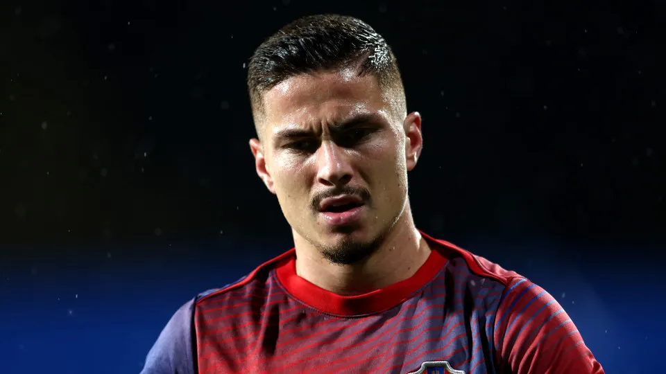 Franjo Ivanovic deixa o Benfica e se junta ao Lens por empréstimo