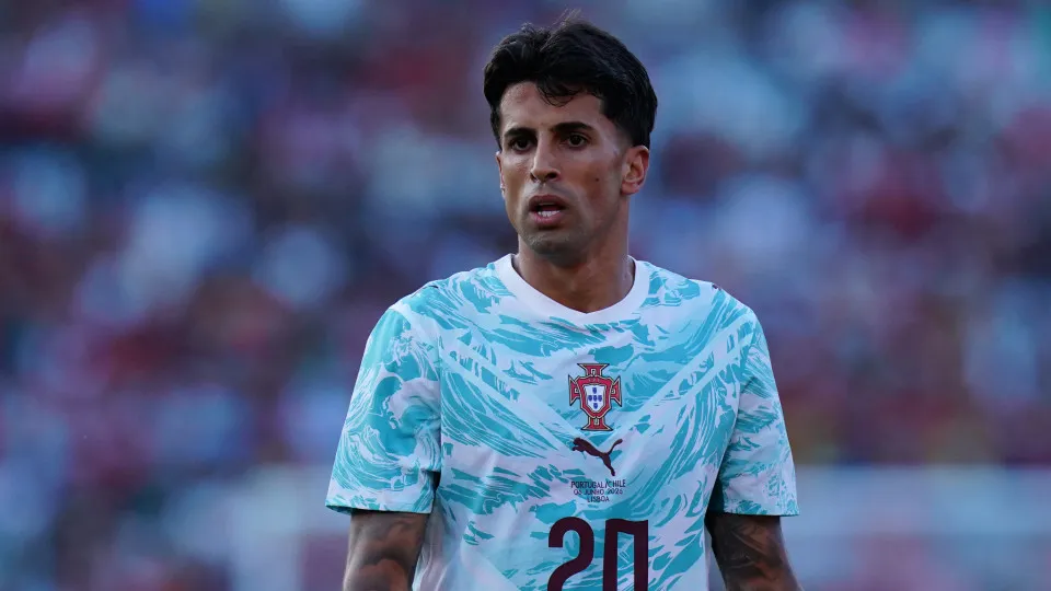 João Cancelo 'desata o nó'. Deixa Al Hilal e destino está (quase) fechado