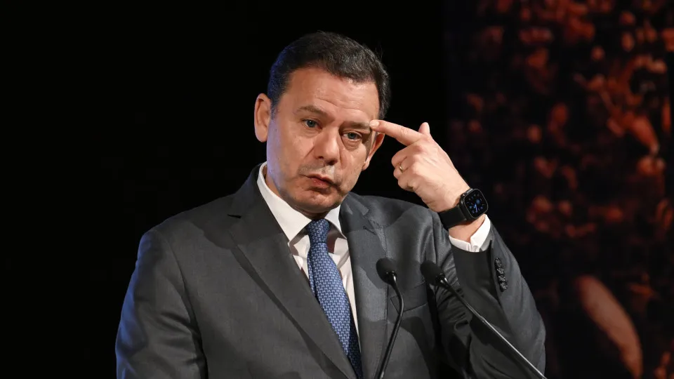 Montenegro diz que medidas de PS e Chega custam mais de 1.200 milhões