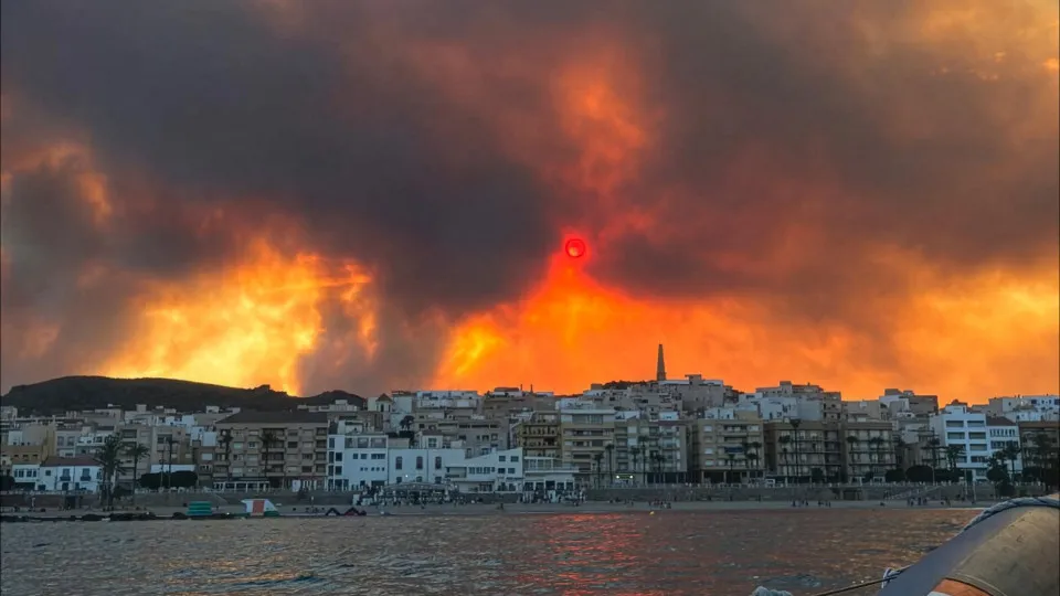 Dezanove pessoas estão desaparecidas no incêndio no sul de Espanha