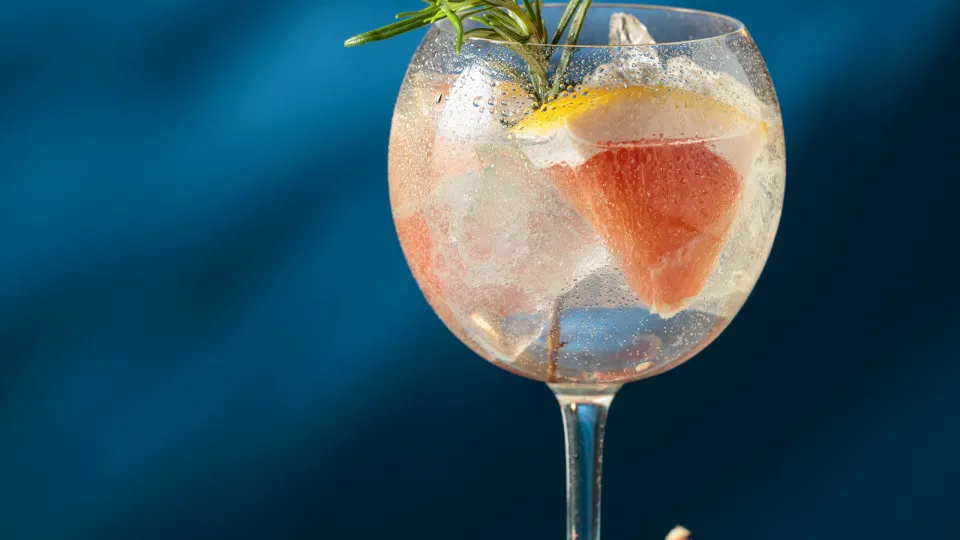 Fim de semana: Ir à feira medieval, beber gin ou apreciar um gaspacho?