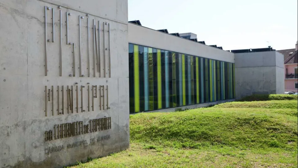 Almada: Acesso a vários equipamentos desportivos municipais condicionados
