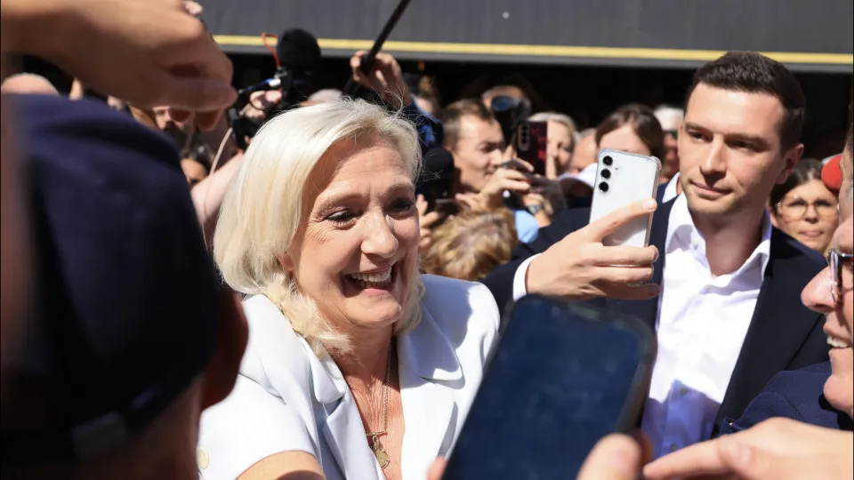 Sondagens apontam para vitória de Le Pen nas presidenciais francesas