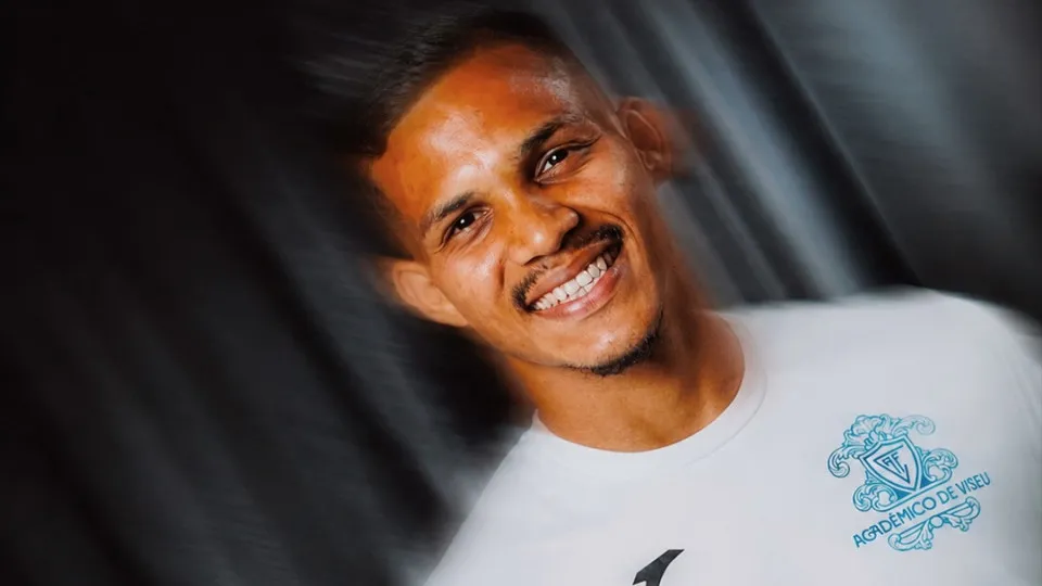 Oficial: Académico de Viseu exerceu opção de compra de João Guilherme