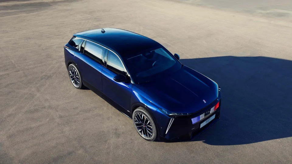 SUV elétrico de 350 cv é o novo carro do presidente de França