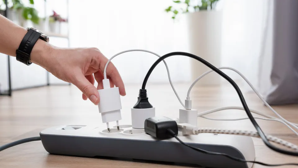As 5 dicas que precisa para proteger os seus gadgets de picos de energia