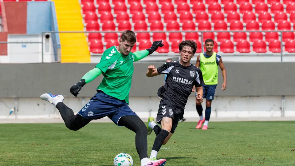 Vitória SC B bate Desportivo de Chaves em jogo de preparação