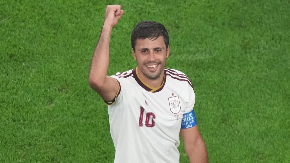 Rodri abre leilão de milhões e PSG vai com tudo para o roubar a Mourinho