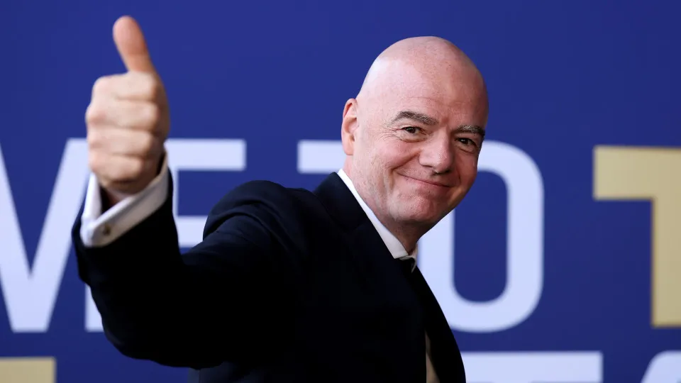 Infantino afirma ter apoio das federações para recandidatura à FIFA