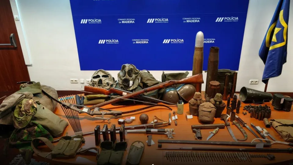 Homem tinha vários materiais de guerra em casa no Funchal. Foi detido