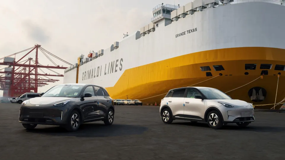 Novo hatchback citadino chinês elétrico já está a caminho da Europa