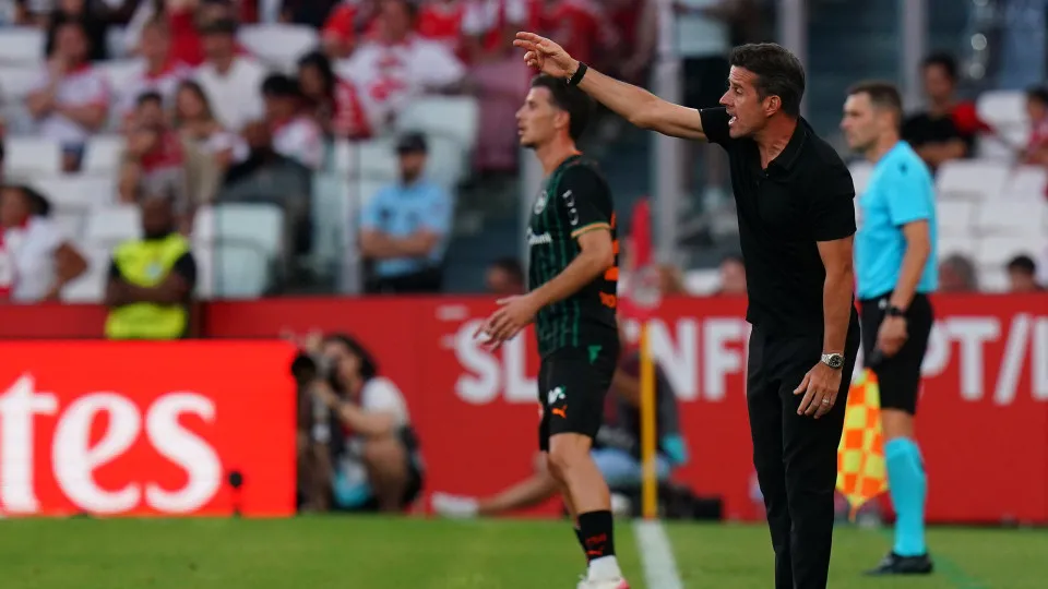 Marco Silva reage à goleada e aborda António Silva: "Nas próximas horas…"