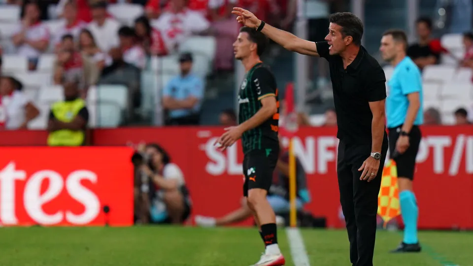 Marco Silva reage à goleada e aborda António Silva: "Nas próximas horas…"