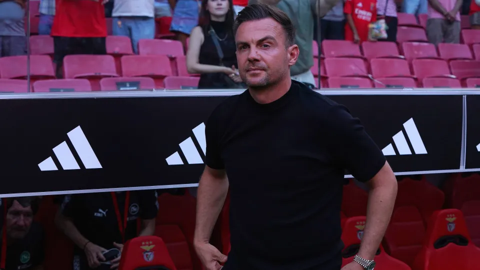 Enrico Maassen rendido ao Benfica: "Não estão na competição certa..."