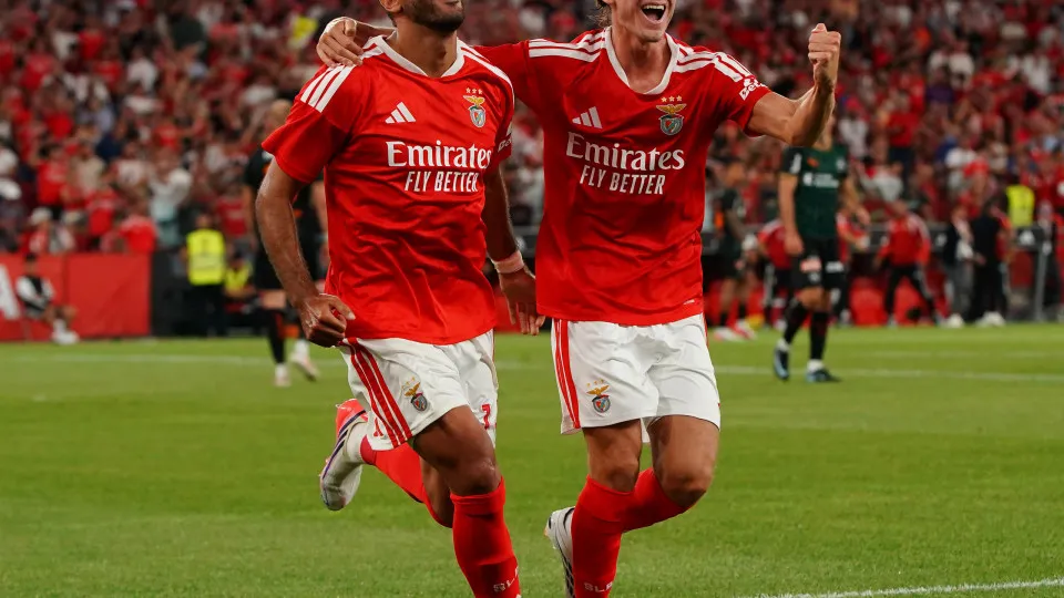 Pokerlidis e uma despedida de gala dão passadeira vermelha na Liga Europa