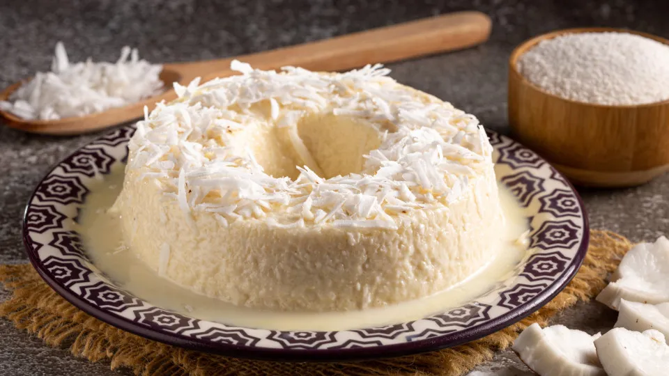 Bolo de tapioca e coco que nem precisa de ir ao forno