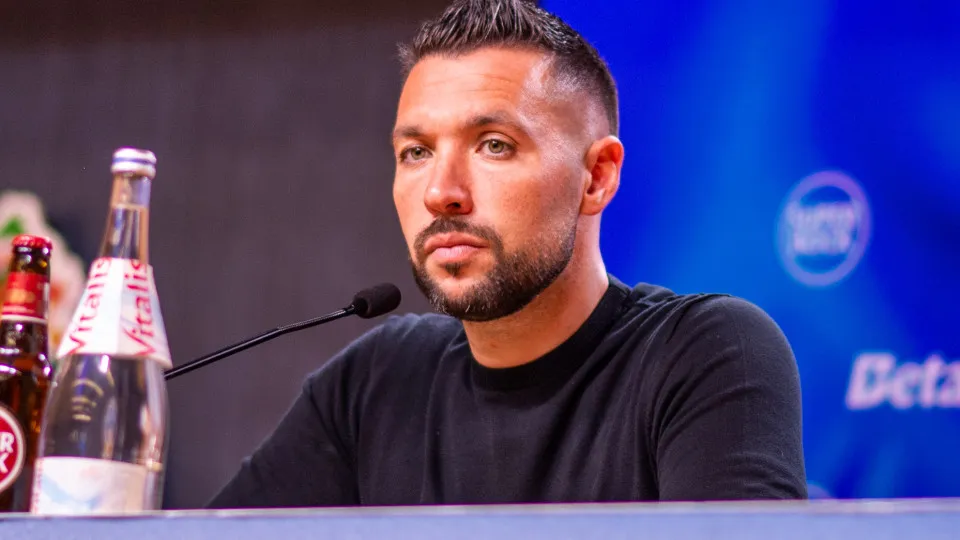 Do relvado à tentação de sair. O que disseram Farioli e Diogo Costa