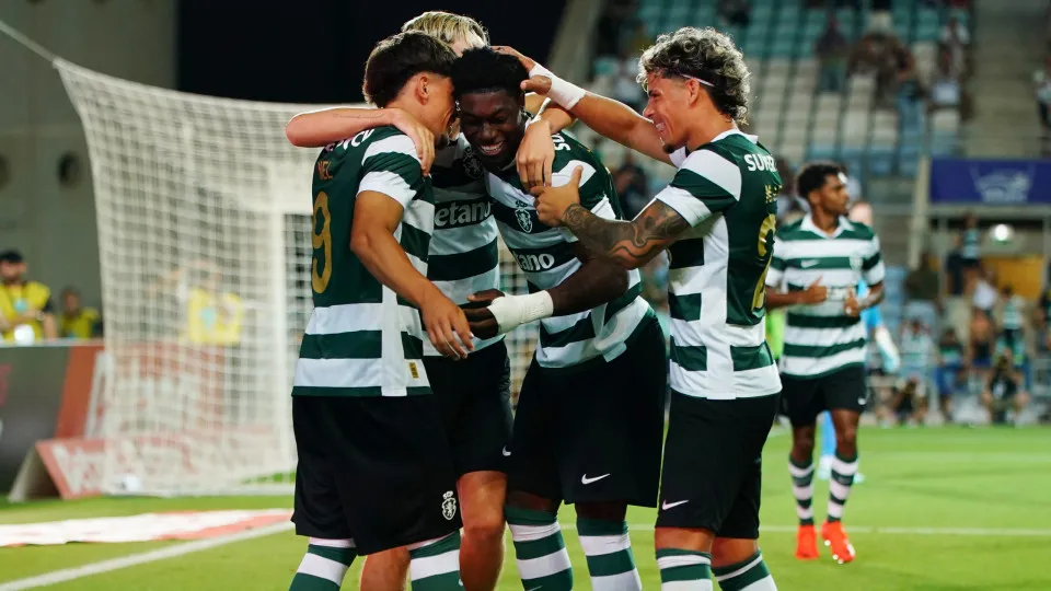 Sporting vence Nottingham Forest por 4-1 em amistoso