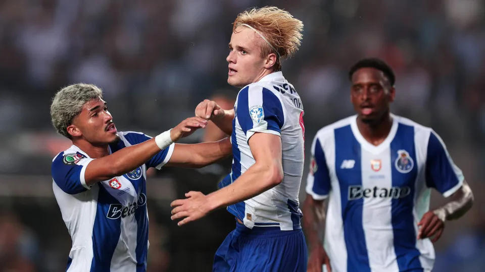 Froholdt celebra vitória do FC Porto na Supertaça Cândido de Oliveira
