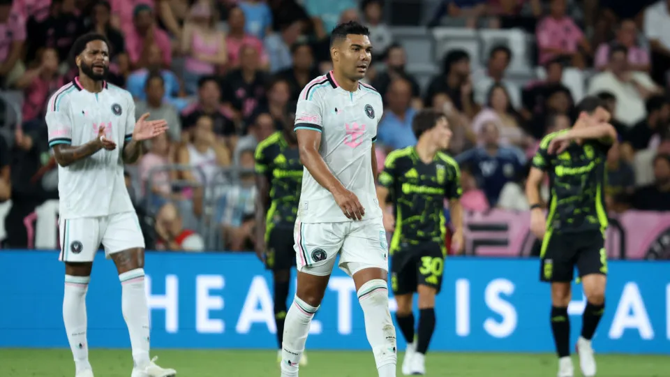 Inter Miami empata em jogo de retorno de Messi com autogolo de Casemiro