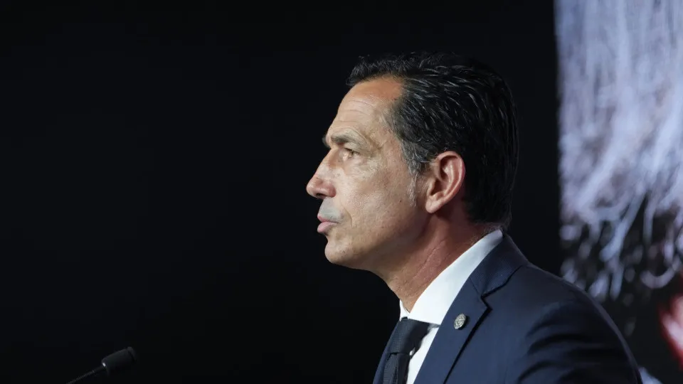 O "cidadão Pedro Proença" não pode dar uma perninha na FPF?